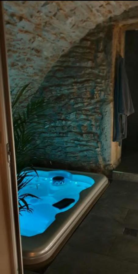 Jaccuzi & Spa Des Caves Stanislas Νανσύ Εξωτερικό φωτογραφία