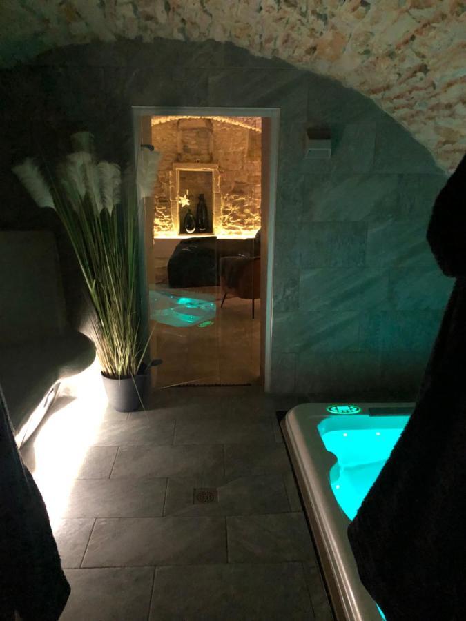 Jaccuzi & Spa Des Caves Stanislas Νανσύ Εξωτερικό φωτογραφία